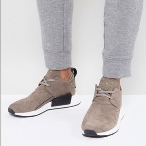 Meet your Posher, Kenneth